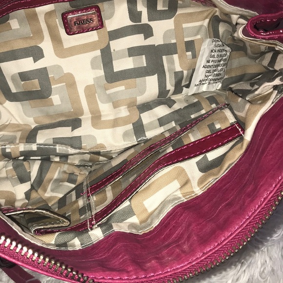 🔥Guess vintage Wristlet Clutch🔥🔥🔥🔥 - Picture 5 of 6